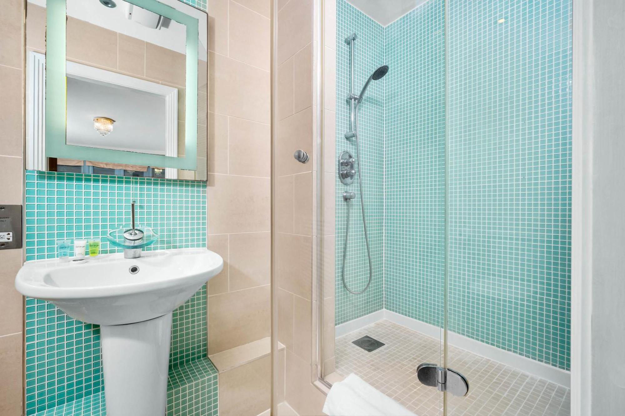 Apartment Exclusive Two-bedroom With Balcony & Parking 5oa