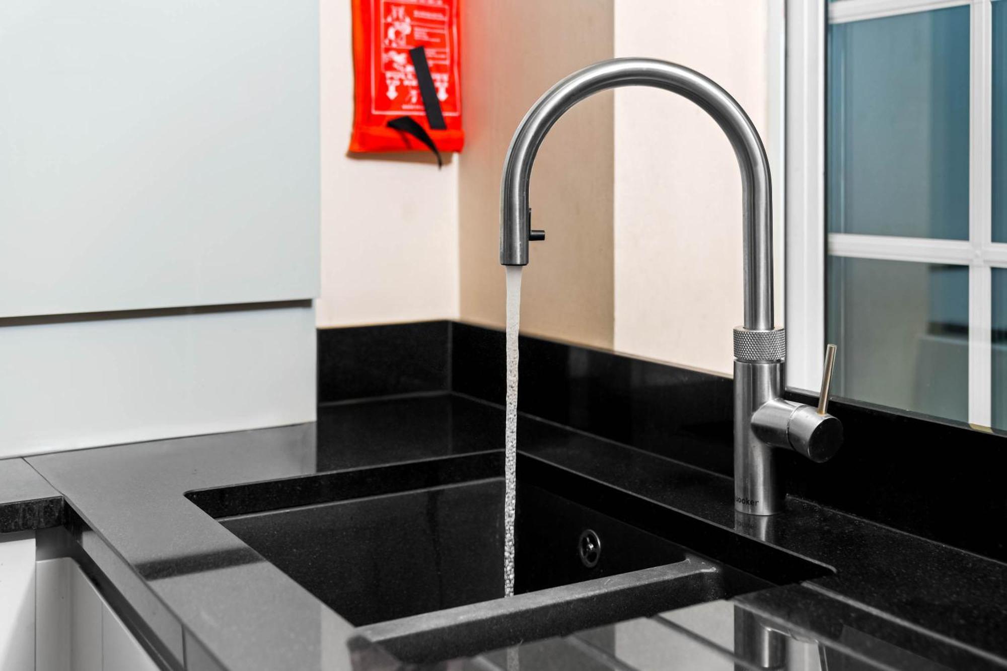 Exclusive Two-bedroom With Balcony & Parking 5oa * Birmingham